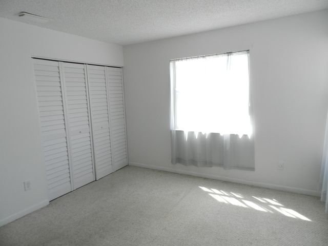 1110 E Lakeview Dr Drive E, Royal Palm Beach, FL 33411