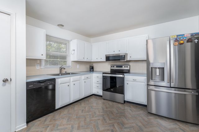 3684 Claredon Drive, Lexington, KY 40517