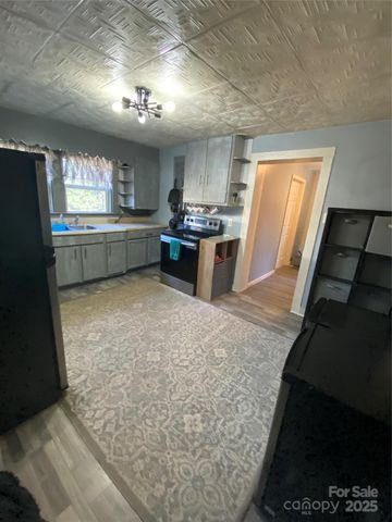 525 Park Drive, Statesville, NC 28677