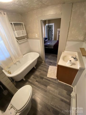 525 Park Drive, Statesville, NC 28677