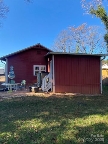 525 Park Drive, Statesville, NC 28677