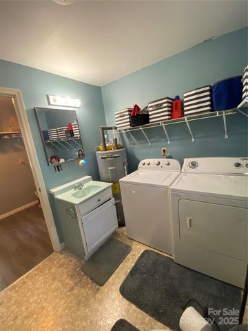 525 Park Drive, Statesville, NC 28677