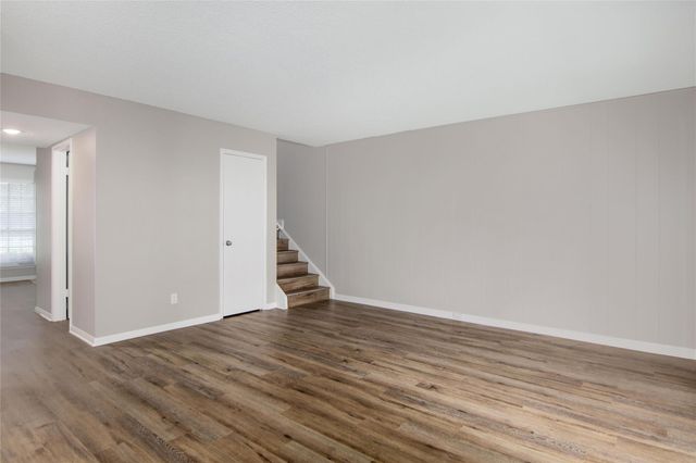 2320 Shadowdale Drive 296, Houston, TX 77043