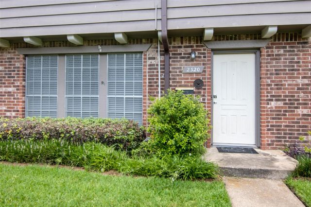 2320 Shadowdale Drive 296, Houston, TX 77043