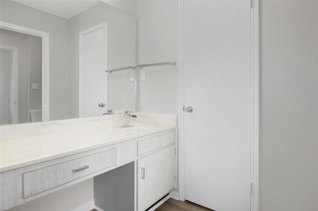 2320 Shadowdale Drive 296, Houston, TX 77043