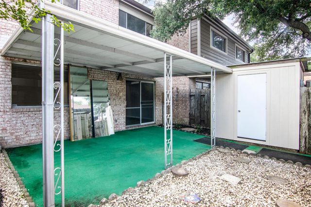 2320 Shadowdale Drive 296, Houston, TX 77043