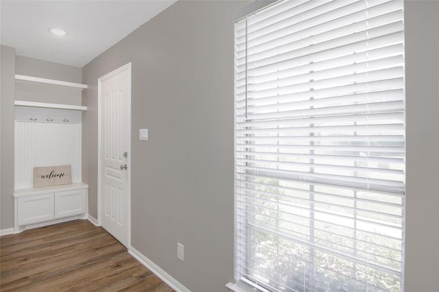 2320 Shadowdale Drive 296, Houston, TX 77043