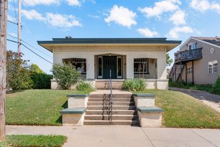 1401 S Quaker Avenue, Tulsa, OK 74120