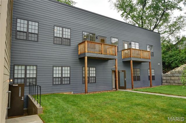 257 S FLORISSANT Road 107, Ferguson, MO 63135