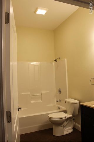 257 S FLORISSANT Road 107, Ferguson, MO 63135