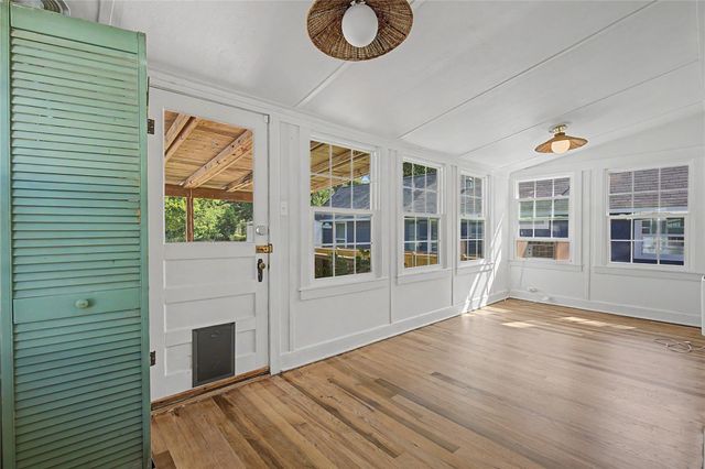 304 Foster Street, Tomball, TX 77375