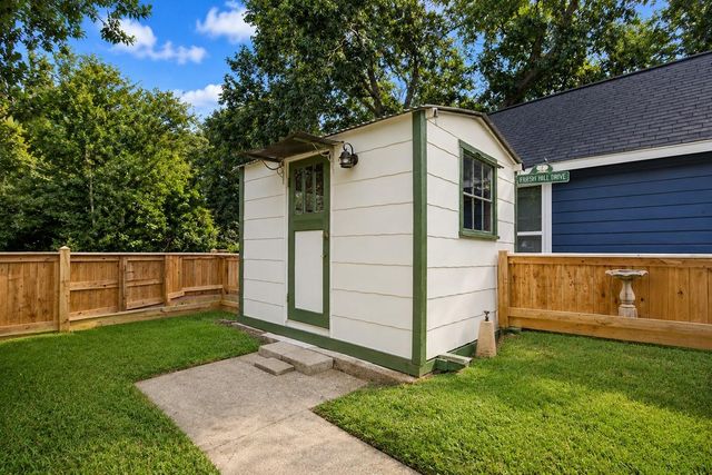 304 Foster Street, Tomball, TX 77375