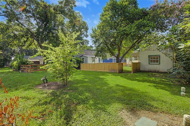304 Foster Street, Tomball, TX 77375