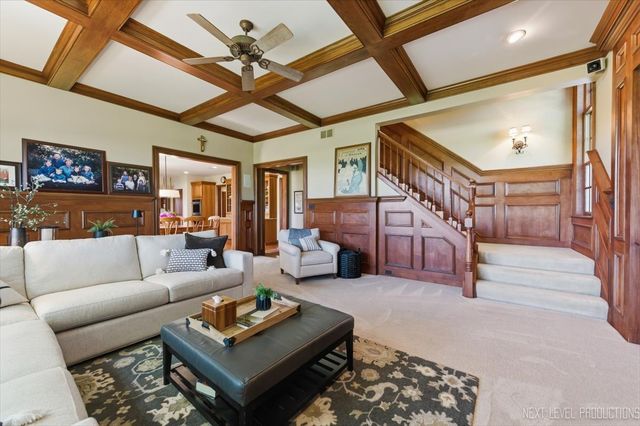 955 Harbor Town Court, Geneva, IL 60134