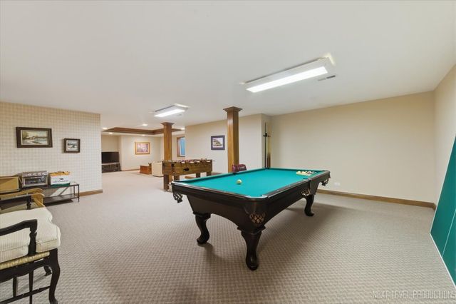 955 Harbor Town Court, Geneva, IL 60134