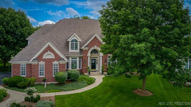 955 Harbor Town Court, Geneva, IL 60134