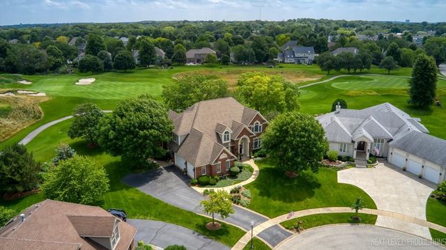 955 Harbor Town Court, Geneva, IL 60134