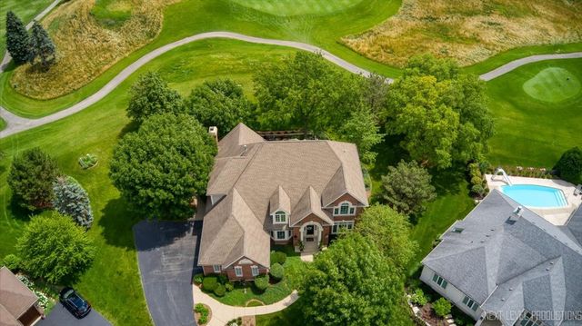 955 Harbor Town Court, Geneva, IL 60134