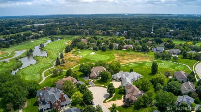 955 Harbor Town Court, Geneva, IL 60134