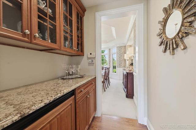 955 Harbor Town Court, Geneva, IL 60134