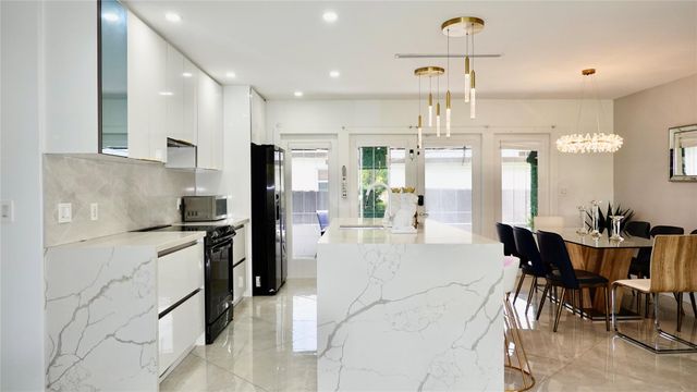 1100 Buchanan Street, Hollywood, FL 33019
