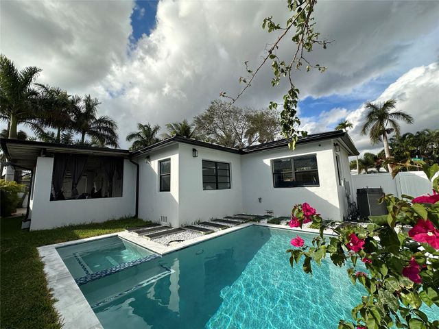 1100 Buchanan Street, Hollywood, FL 33019