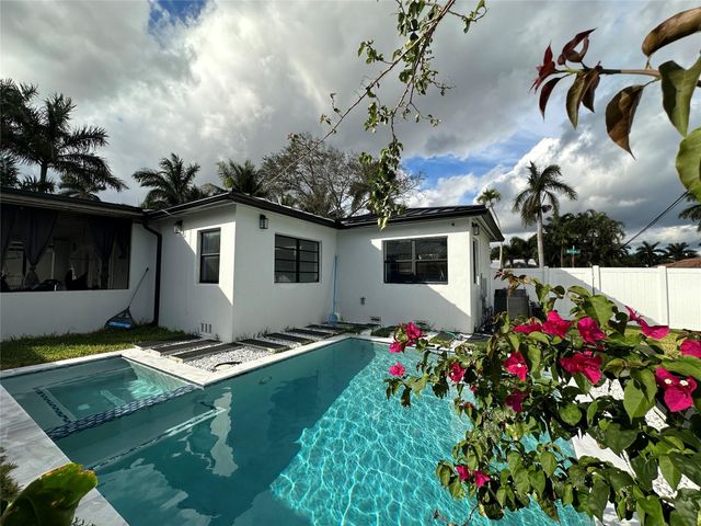 1100 Buchanan Street, Hollywood, FL 33019