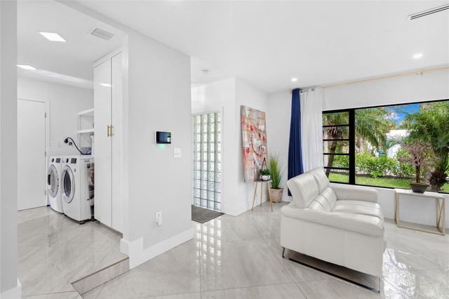 1100 Buchanan Street, Hollywood, FL 33019