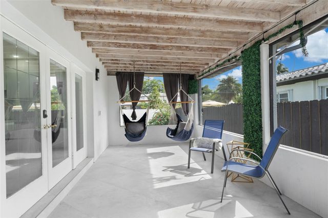 1100 Buchanan Street, Hollywood, FL 33019