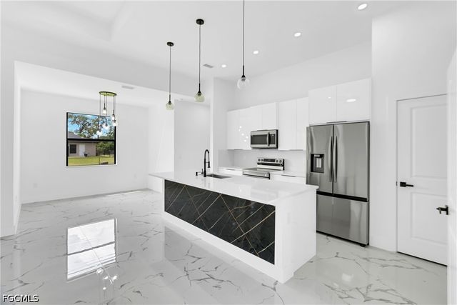 2503 41st ST W, Lehigh Acres, FL 33971