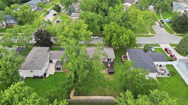 461 GALAHAD Road, Bolingbrook, IL 60440