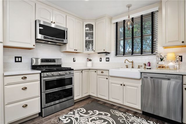 852 Kallin Avenue, Long Beach, CA 90815