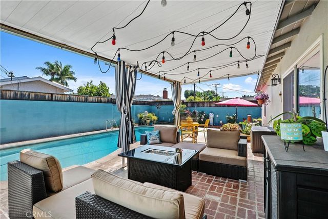 852 Kallin Avenue, Long Beach, CA 90815