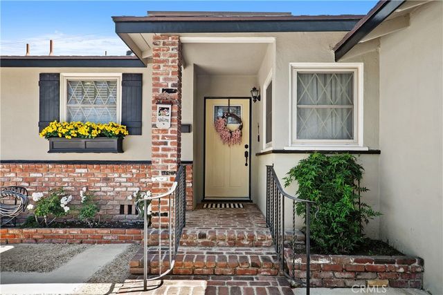 852 Kallin Avenue, Long Beach, CA 90815