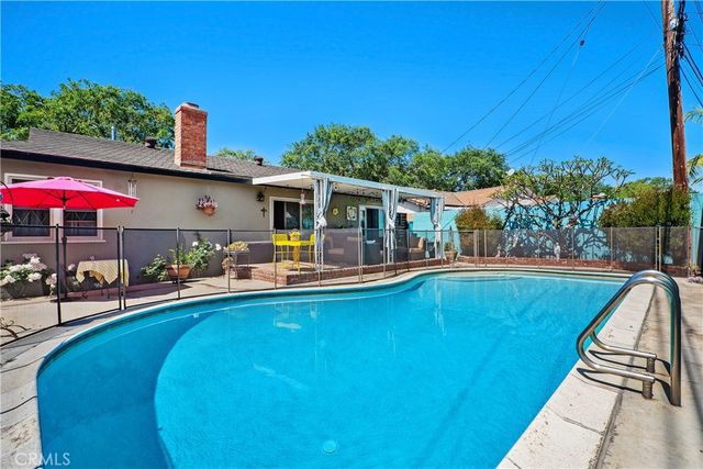852 Kallin Avenue, Long Beach, CA 90815