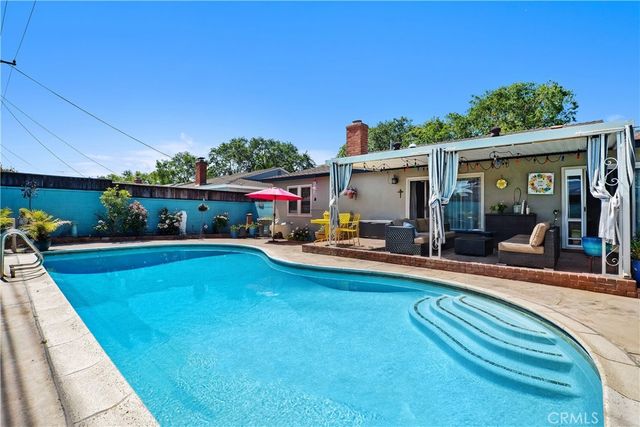 852 Kallin Avenue, Long Beach, CA 90815