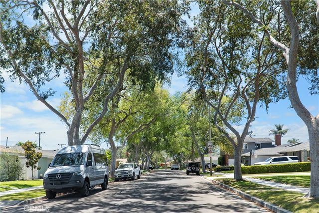 852 Kallin Avenue, Long Beach, CA 90815