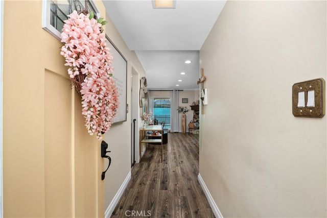 852 Kallin Avenue, Long Beach, CA 90815