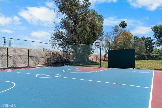 852 Kallin Avenue, Long Beach, CA 90815