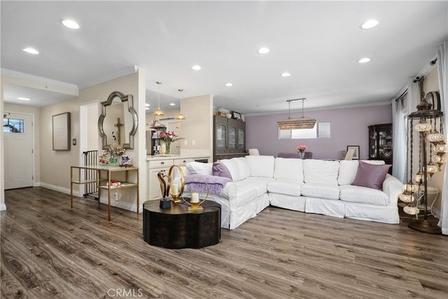 852 Kallin Avenue, Long Beach, CA 90815