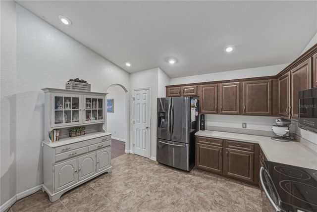 6541 CRESCENT LOOP, Winter Haven, FL 33884