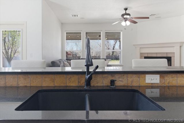 13616 S 86th East Avenue, Bixby, OK 74008