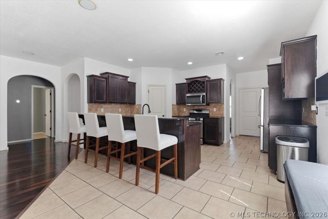 13616 S 86th East Avenue, Bixby, OK 74008