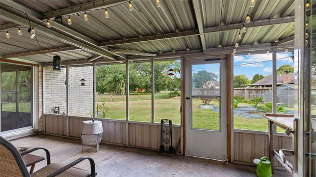 503 Allen Court, Alvin, TX 77511