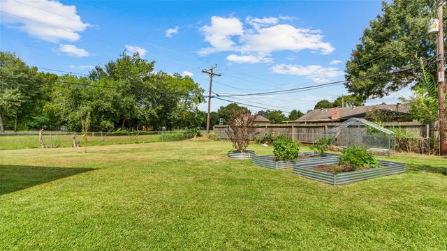 503 Allen Court, Alvin, TX 77511