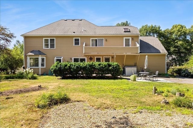 9 Fort Apache Dr, Franklin, MA 02038