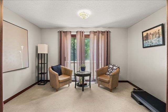 9 Fort Apache Dr, Franklin, MA 02038