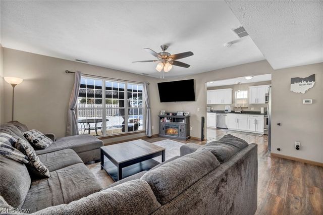 27 Kenilworth Avenue, Painesville, OH 44077