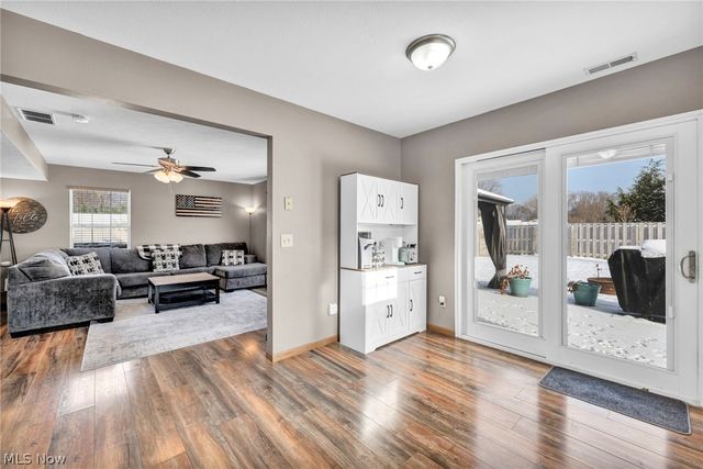 27 Kenilworth Avenue, Painesville, OH 44077