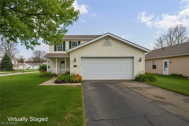 27 Kenilworth Avenue, Painesville, OH 44077